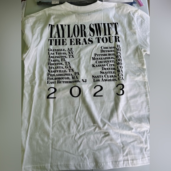 NWOT✨Taylor Swift✨Concert Exclusive✨white Eras Tour T-shirt size small - Picture 3 of 3